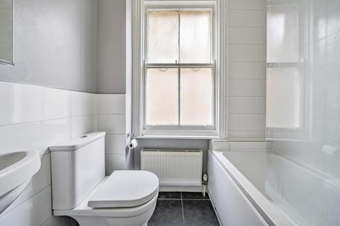 6c Avenue Crescent, London, W3 8EW