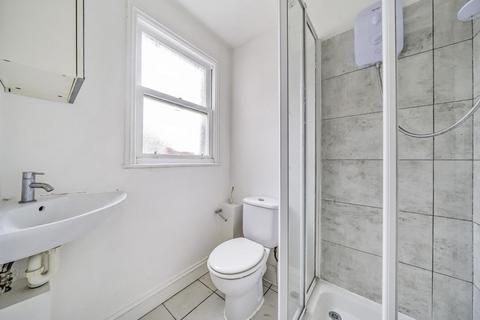 6c Avenue Crescent, London, W3 8EW