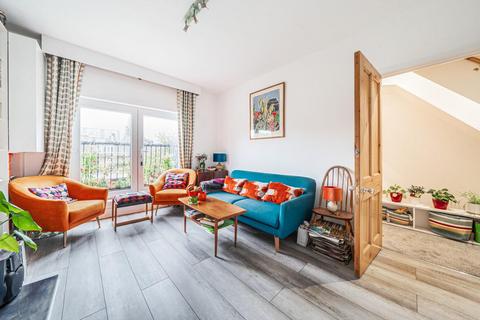 26 Dordrecht Road, London, W3 7TF