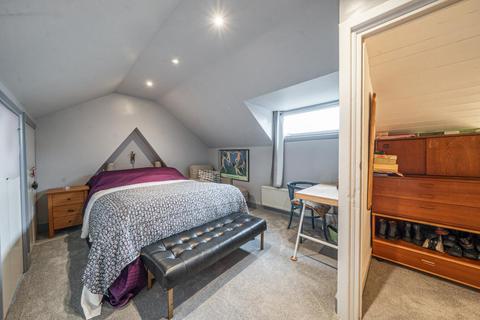 26 Dordrecht Road, London, W3 7TF