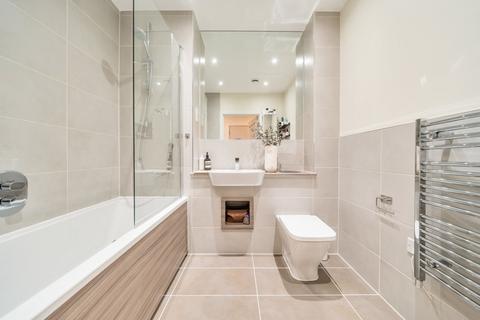 16, Alacia Court Palmerston Road, London, W3 8GJ