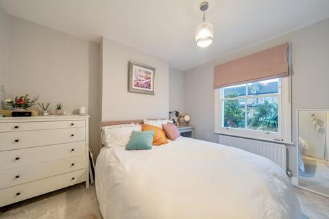 1 bedroom flat for sale, Crockerton Road, Upper Tooting, London, SW17