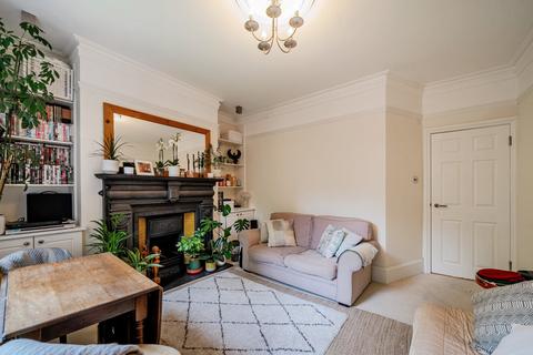 1 bedroom flat for sale, Elmfield Road, Balham, London, SW17