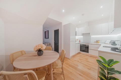 3 bedroom maisonette for sale, Fernlea Road, Balham, London, SW12