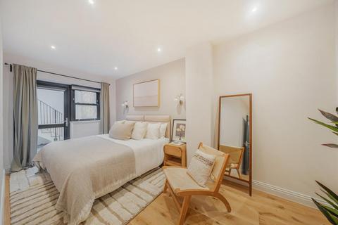 3 bedroom maisonette for sale, Fernlea Road, Balham, London, SW12