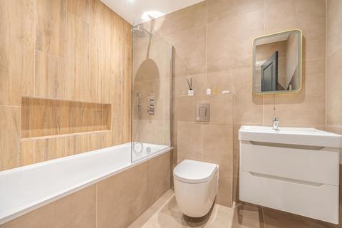 3 bedroom maisonette for sale, Fernlea Road, Balham, London, SW12