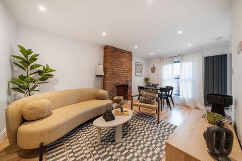 2 bedroom maisonette for sale, Fernlea Road, Balham, London, SW12