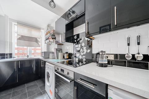 1 bedroom flat for sale, Balham High Road, Balham, London, SW17