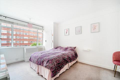 1 bedroom flat for sale, Balham High Road, Balham, London, SW17