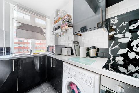 1 bedroom flat for sale, Balham High Road, Balham, London, SW17
