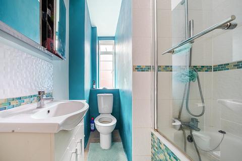 1 bedroom flat for sale, Balham High Road, Balham, London, SW17