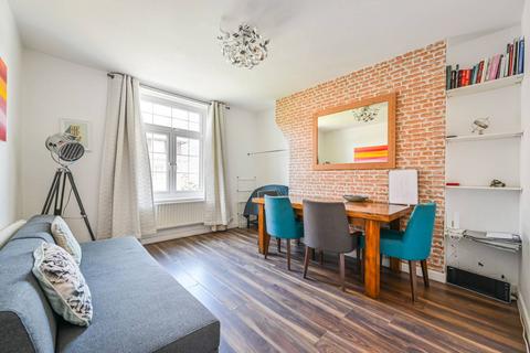 2 bedroom flat for sale, Shadwell Gardens, Shadwell, London, E1