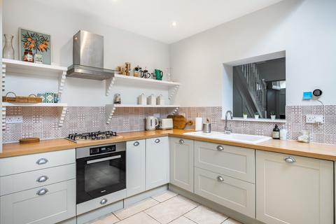 3 bedroom house to rent, Eversleigh Road, London, SW11