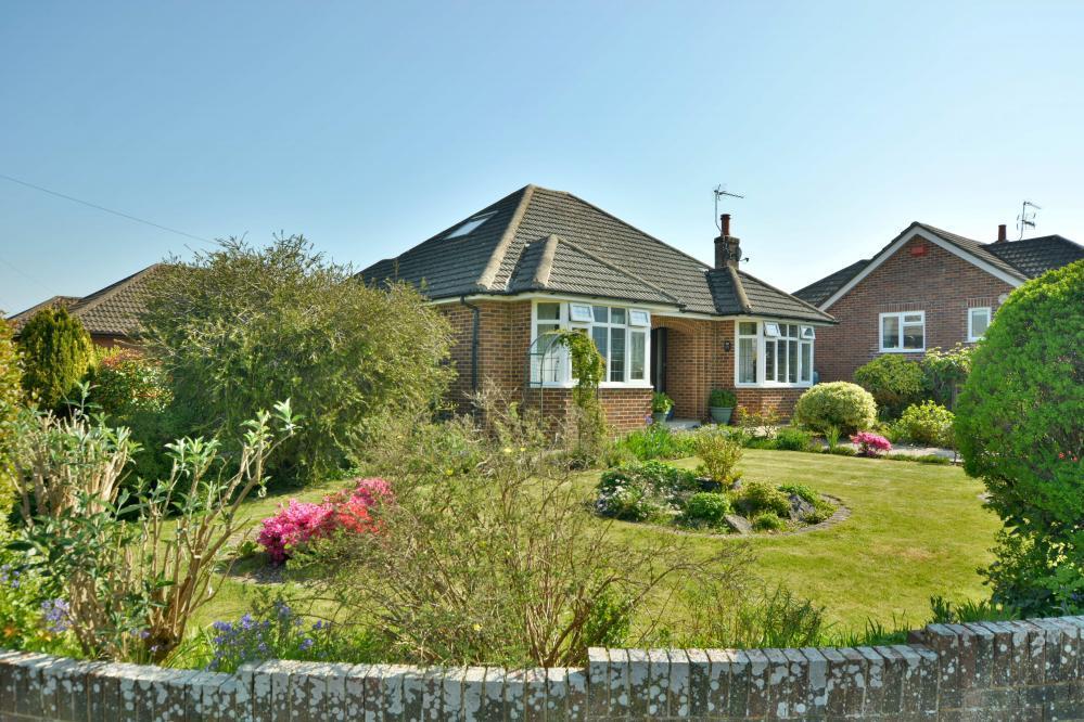 Merley Ways Wimborne Dorset BH21 1QW 2 Bed Detached Bungalow For merley-ways-wimborne-dorset-bh21-1qw-2-bed-detached-bungalow-for