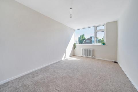 1 Holmdene Close, Beckenham, BR3 6QG