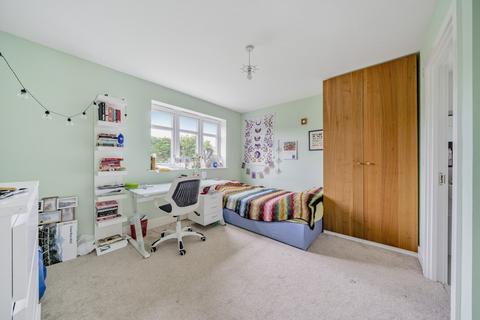 9 Edgefield Close, Beckenham, BR3 1DJ