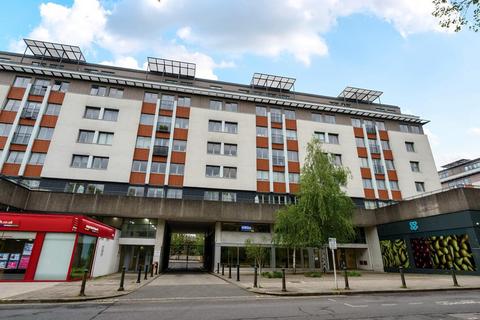 2 bedroom flat for sale, Albemarle Road, Beckenham, Kent, BR3
