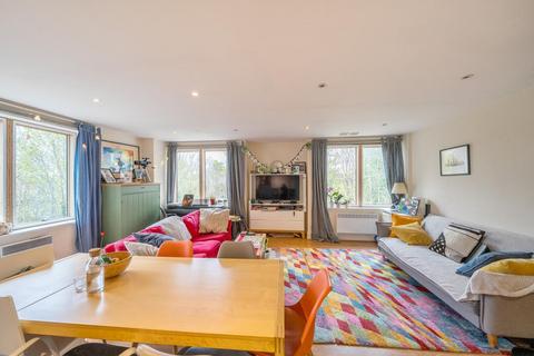 2 bedroom flat for sale, Albemarle Road, Beckenham, Kent, BR3