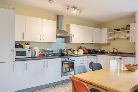 2 bedroom flat for sale, Albemarle Road, Beckenham, Kent, BR3