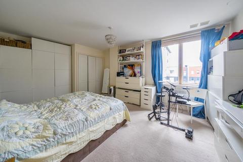 2 bedroom flat for sale, Albemarle Road, Beckenham, Kent, BR3