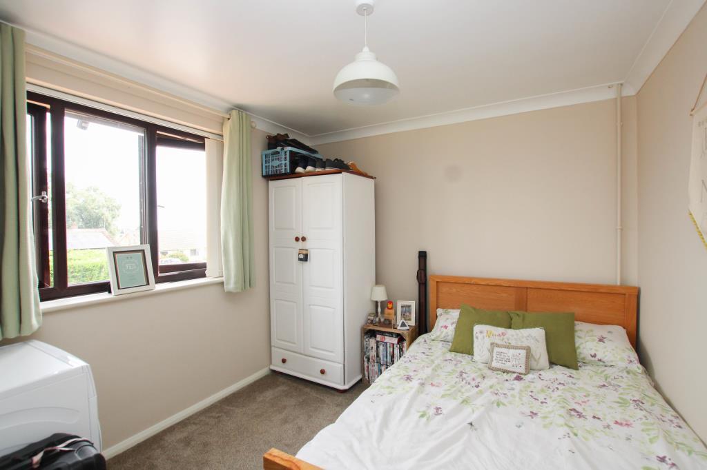 Bed1.JPG