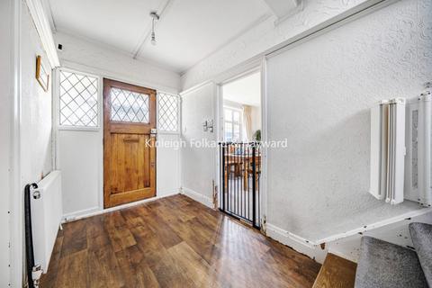2 Highfield Drive, Bromley, BR2 0RX