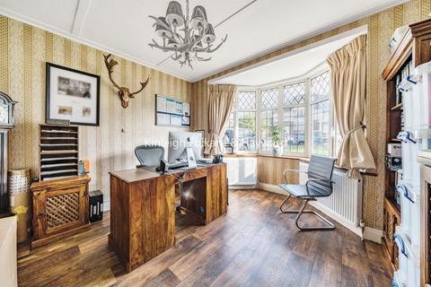 2 Highfield Drive, Bromley, BR2 0RX