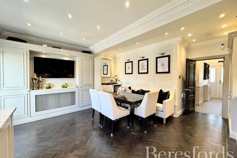 114 Cecil Avenue, Hornchurch, RM11 2ND