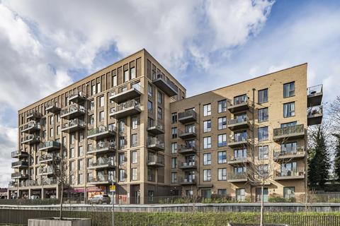 2 bedroom flat for sale, Adenmore Road, Catford, London, SE6