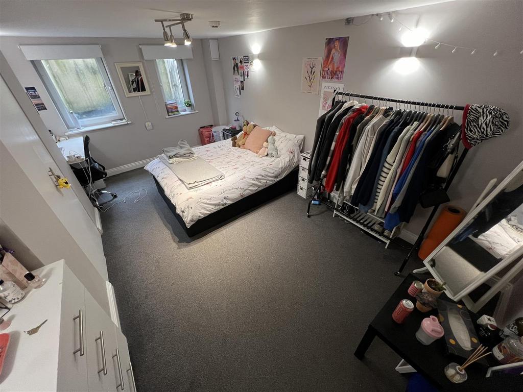Bedroom 2.jpeg
