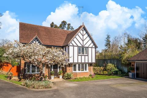 14 Oakhurst Close, Chislehurst, BR7 5LF