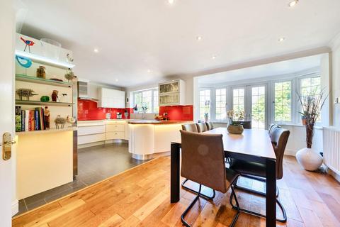 14 Oakhurst Close, Chislehurst, BR7 5LF