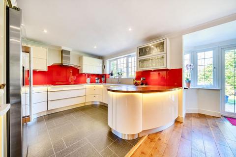 14 Oakhurst Close, Chislehurst, BR7 5LF