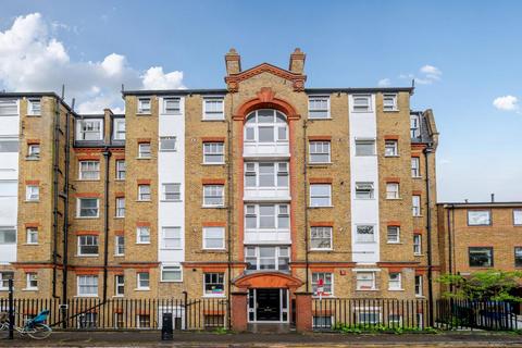 undefined, Chiswick Road, Chiswick, London, W4