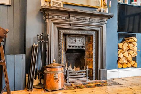 2 bedroom flat for sale, Tremadoc Road, Clapham, London, SW4
