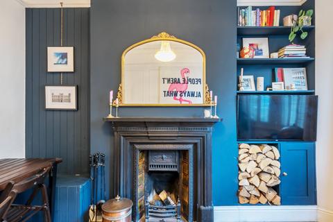 2 bedroom flat for sale, Tremadoc Road, Clapham, London, SW4
