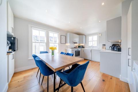 2 bedroom flat for sale, Cato Road, Clapham, London, SW4