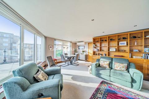 3 bedroom flat for sale, Glebelands Close, North Finchley, London, N12