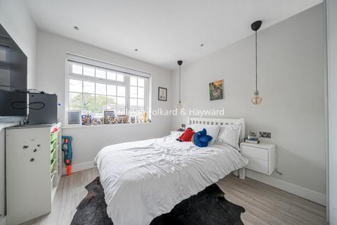 undefined, York Way, Barnet, London, N20