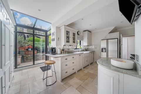 14 Valley Avenue, London, N12 9PG