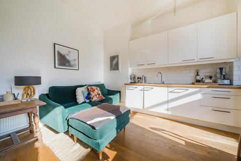 75b Devonshire Road, London, SE23 3LX