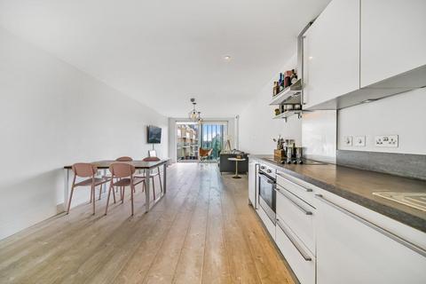 2 bedroom flat for sale, Central Avenue, Fulham, London, SW6