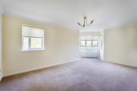 28 Lees Court, Coatbridge, ML5 4NT