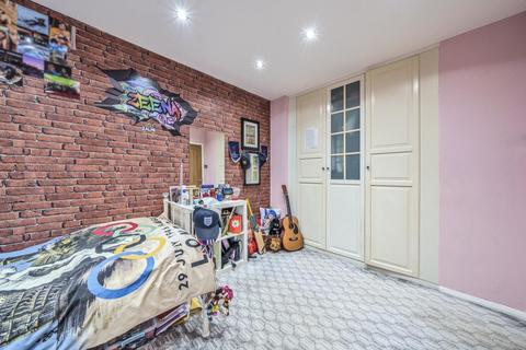 15 Pembury Close, Bromley, BR2 7PS