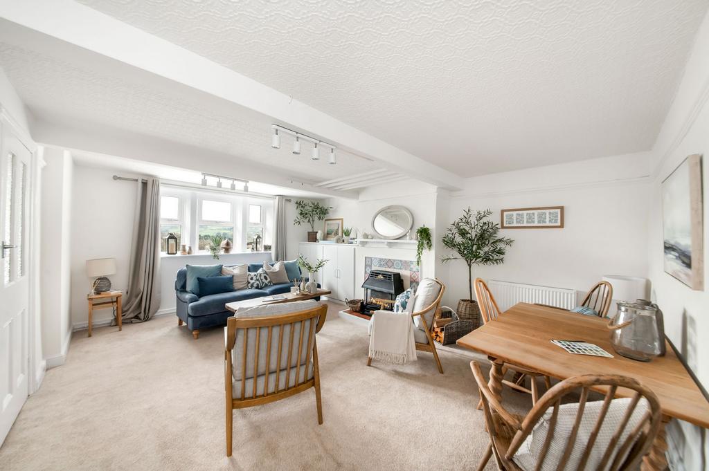 Living/dining room