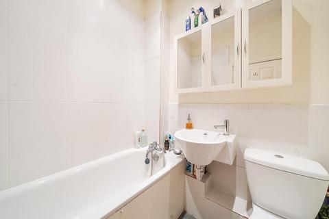 First Floor Flat, 49 Richborne Terrace, London, SW8 1AT