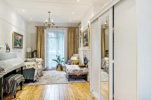 undefined, Grosvenor Road, Pimlico, London, SW1V