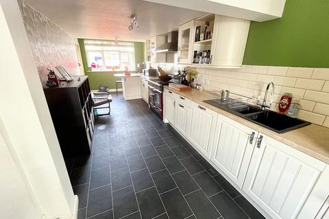 8 Alexander Drive, Bury, BL9 8PF