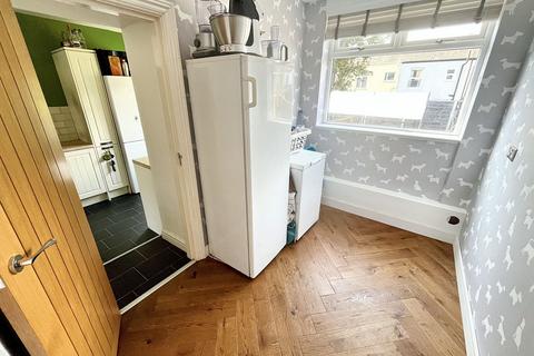 8 Alexander Drive, Bury, BL9 8PF