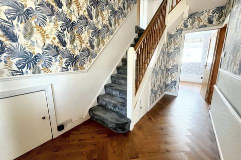 8 Alexander Drive, Bury, BL9 8PF